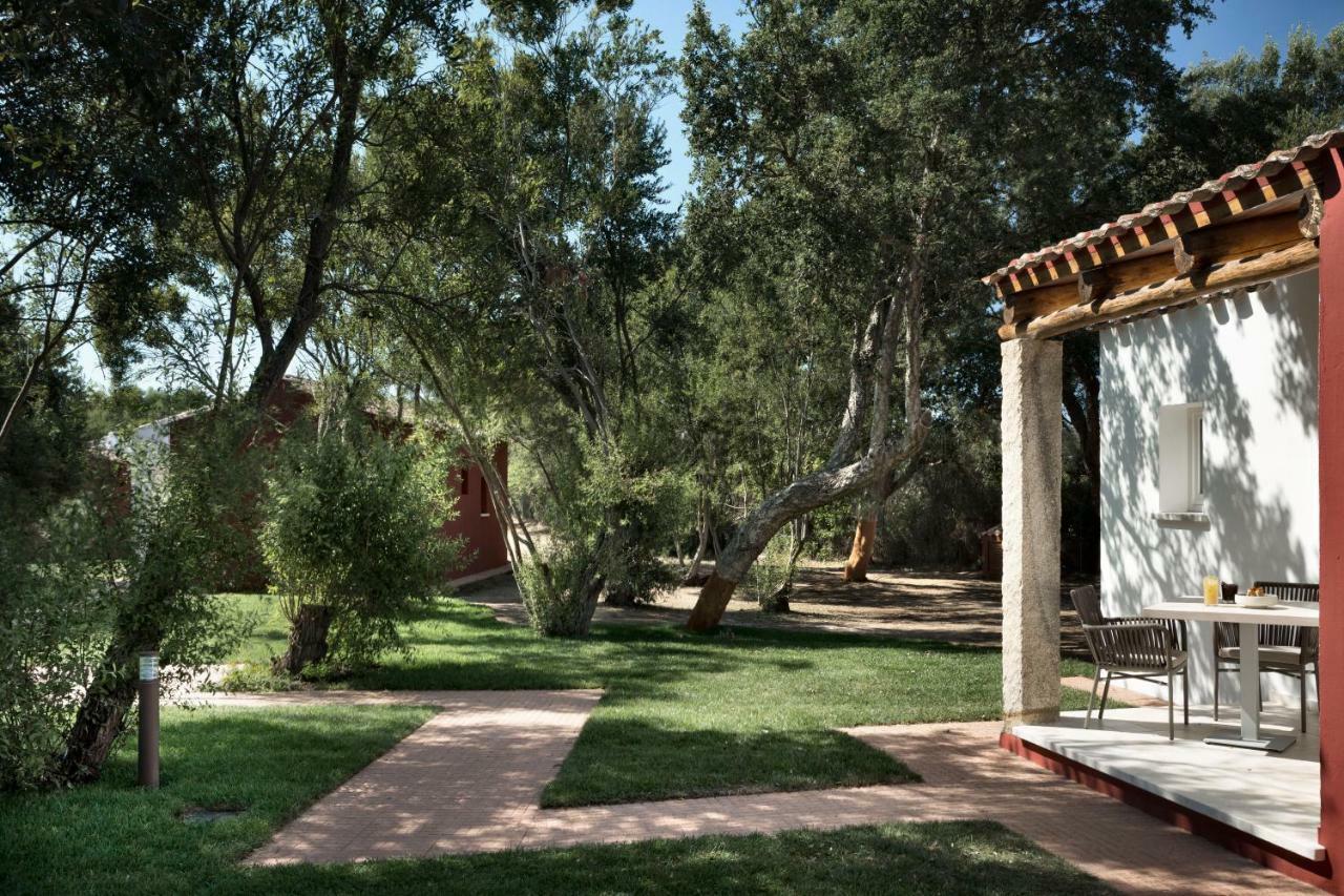 Hotel Li Neuli Country Club San Pantaleo Exterior foto